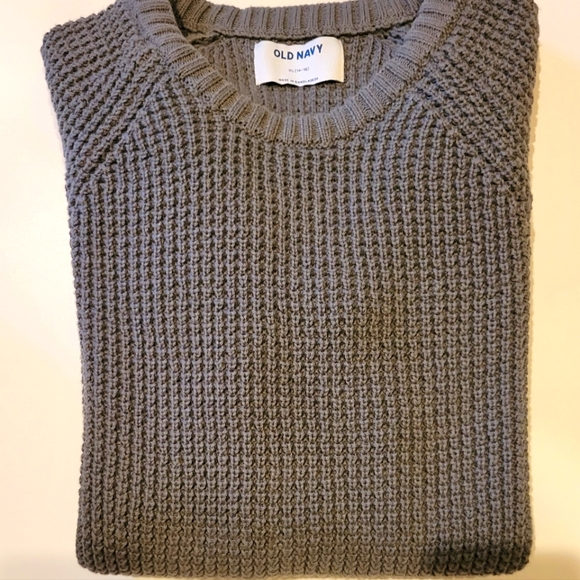 Old Navy Crew Neck Knitted Cable Sweater - Picture 2 of 4